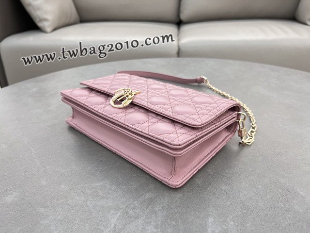 Dior专柜2024新款迪奥高仿原单黑色漆皮革藤格纹Miss肩背斜挎手提包 djfk1327